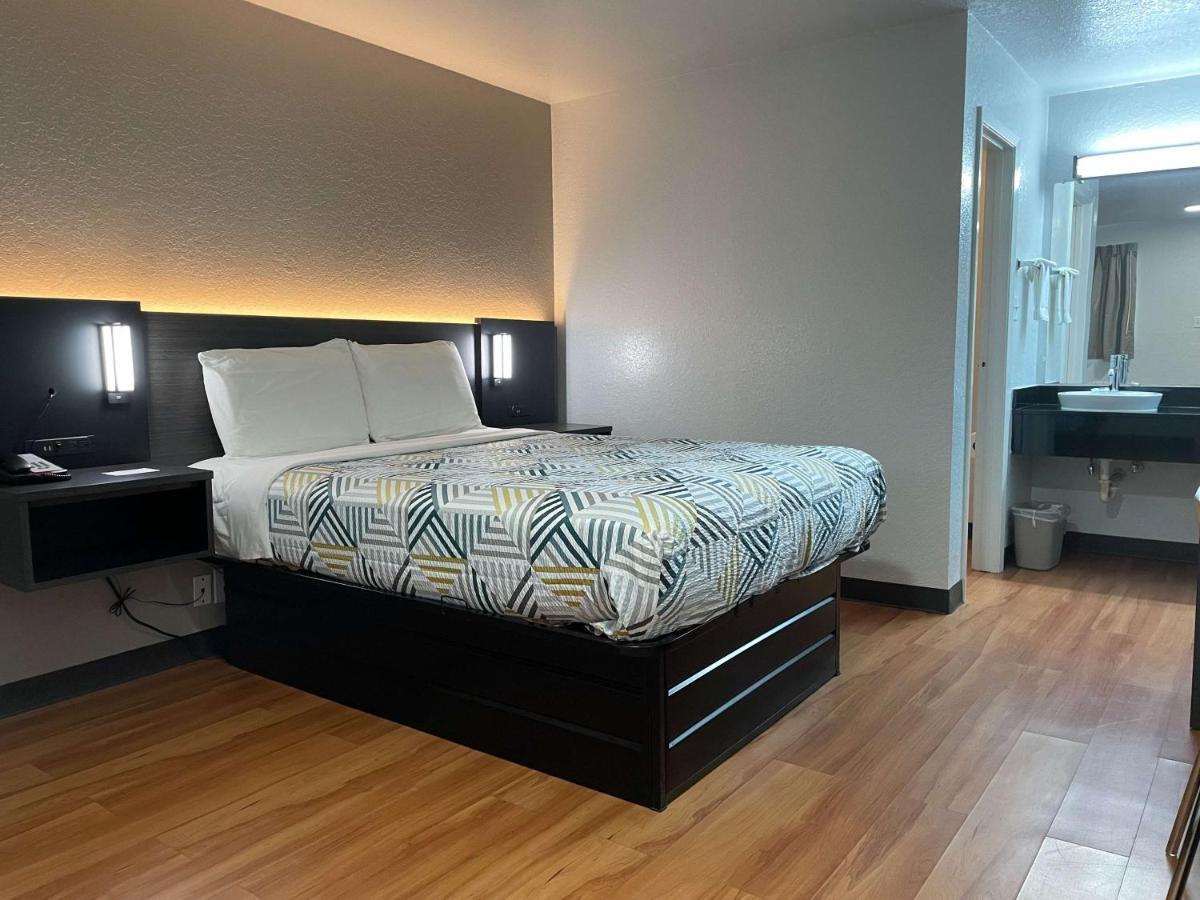 Motel 6-Atlanta, Tx ภายนอก รูปภาพ