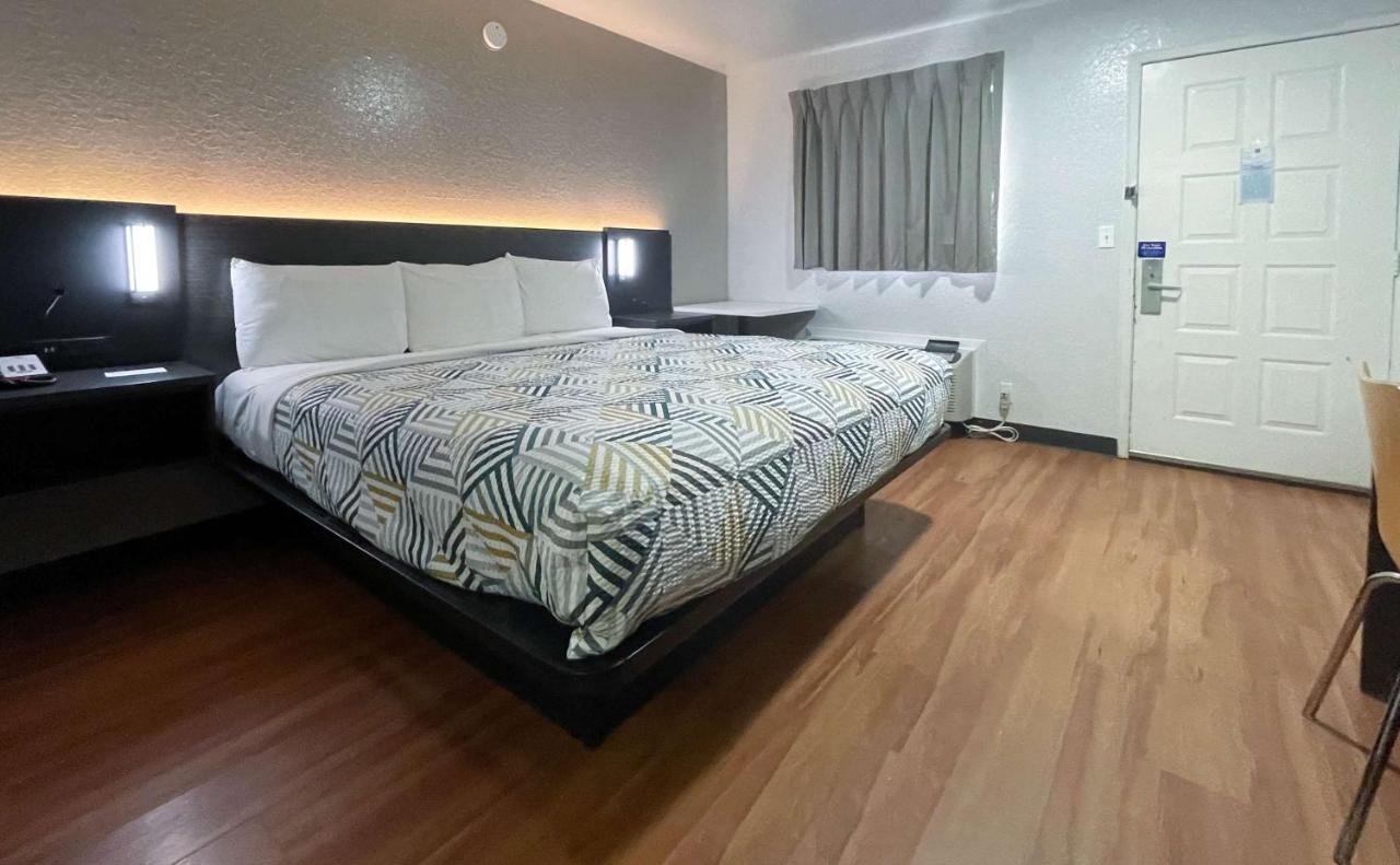 Motel 6-Atlanta, Tx ภายนอก รูปภาพ